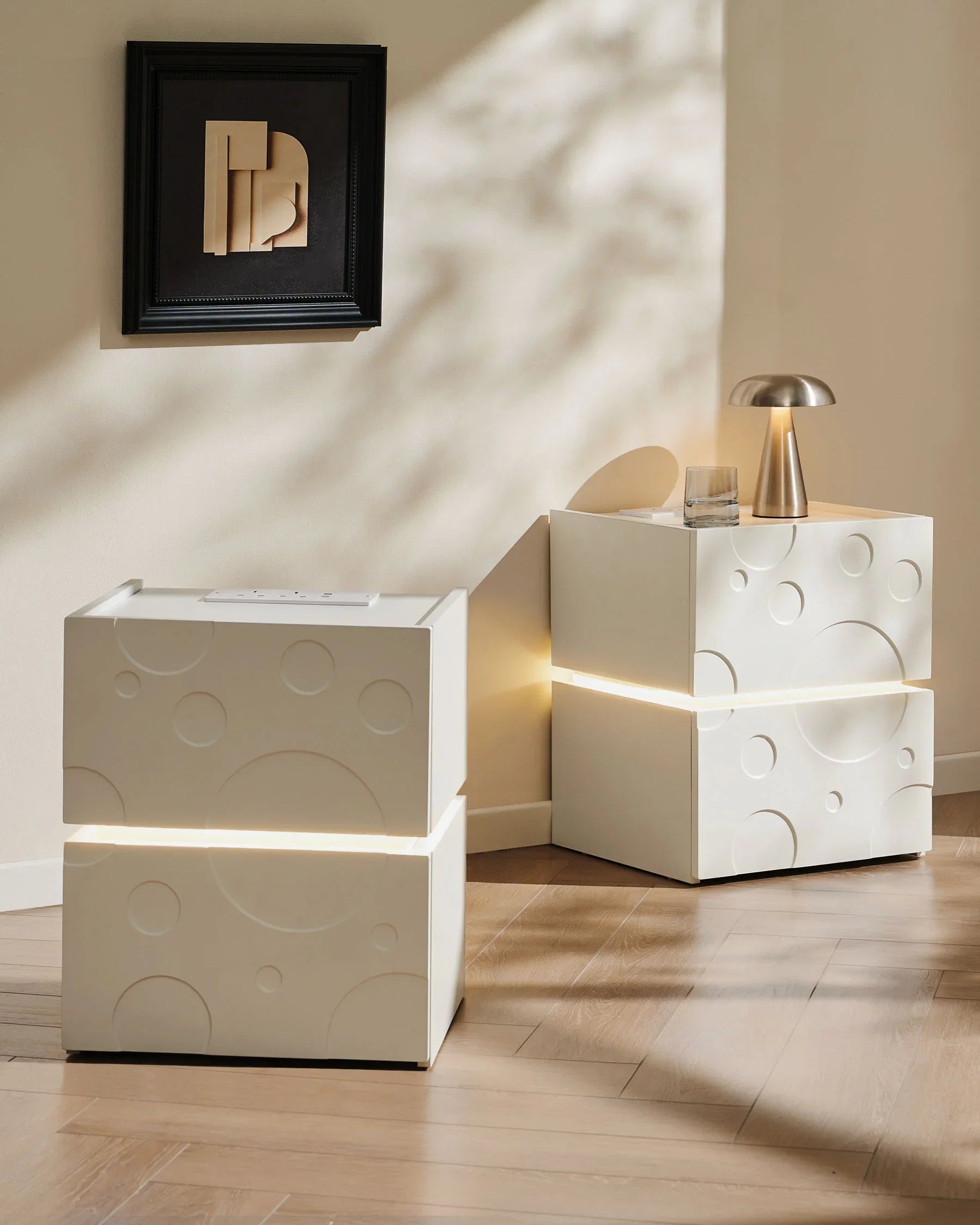 Bubbli LED Bedside Table