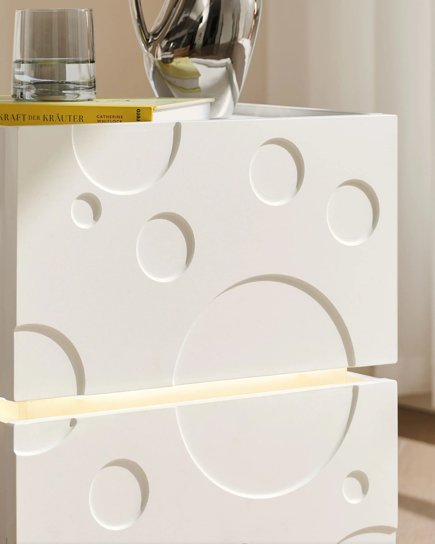 Bubbli LED Bedside Table